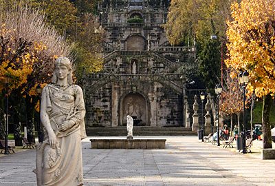 Lamego is famous for its ancient foundations, dating back to Roman times, as well as its 13th-century castle and magnificent cathedral.