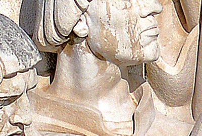 Statue of Pero da Covilha